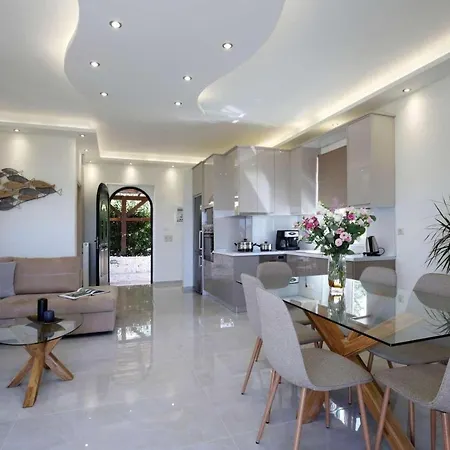 Villa Thanassis *